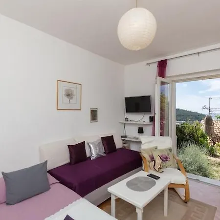 Purple Rain - With Terrace & Sea View شقة